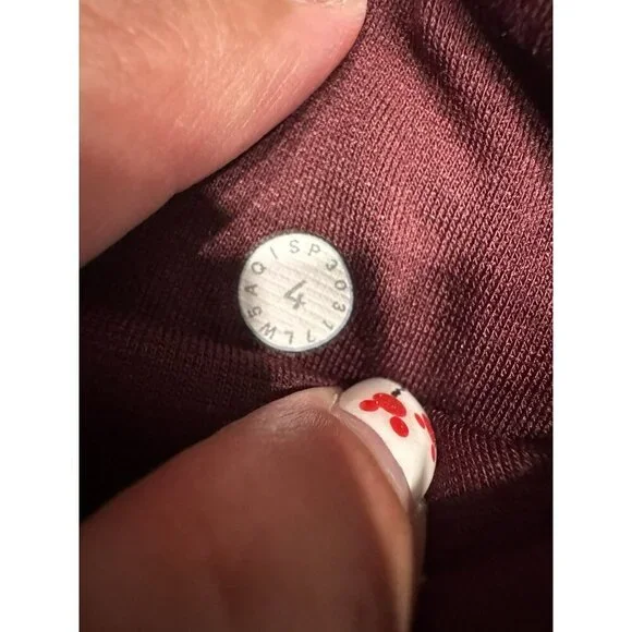 Lululemon Back In Action Jogger (29") Garnet Size 4 EUC - Picture 5 of 5